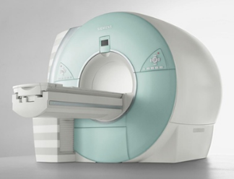 МР-томограф закрытого типа
