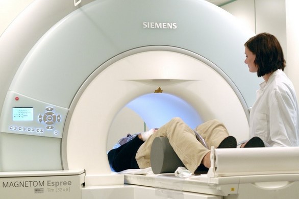 МРТ шеи с МР-ангиографией на закрытом томографе
