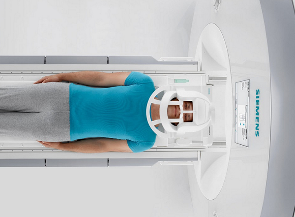МРТ головы и шеи на закрытом томографе Siemens