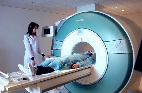 Процедура МРТ на томографе закрытого типа 