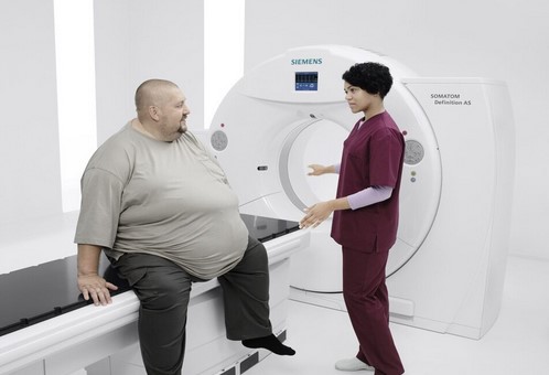 Прохождение процедуры на аппарате закрытого типа ограничивает вес пациента свыше 150 кг